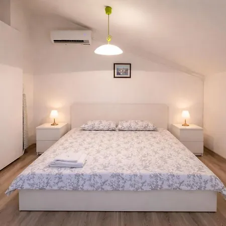 Urban * Πόρετς